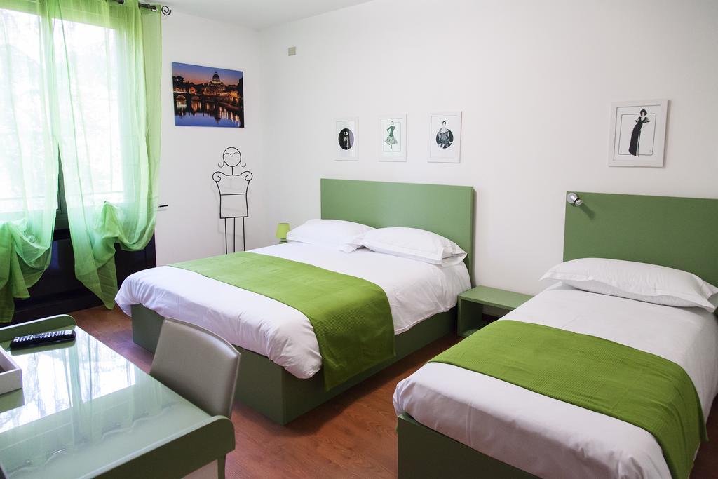 Bed and Breakfast I Salici Basiglio Pokoj fotografie